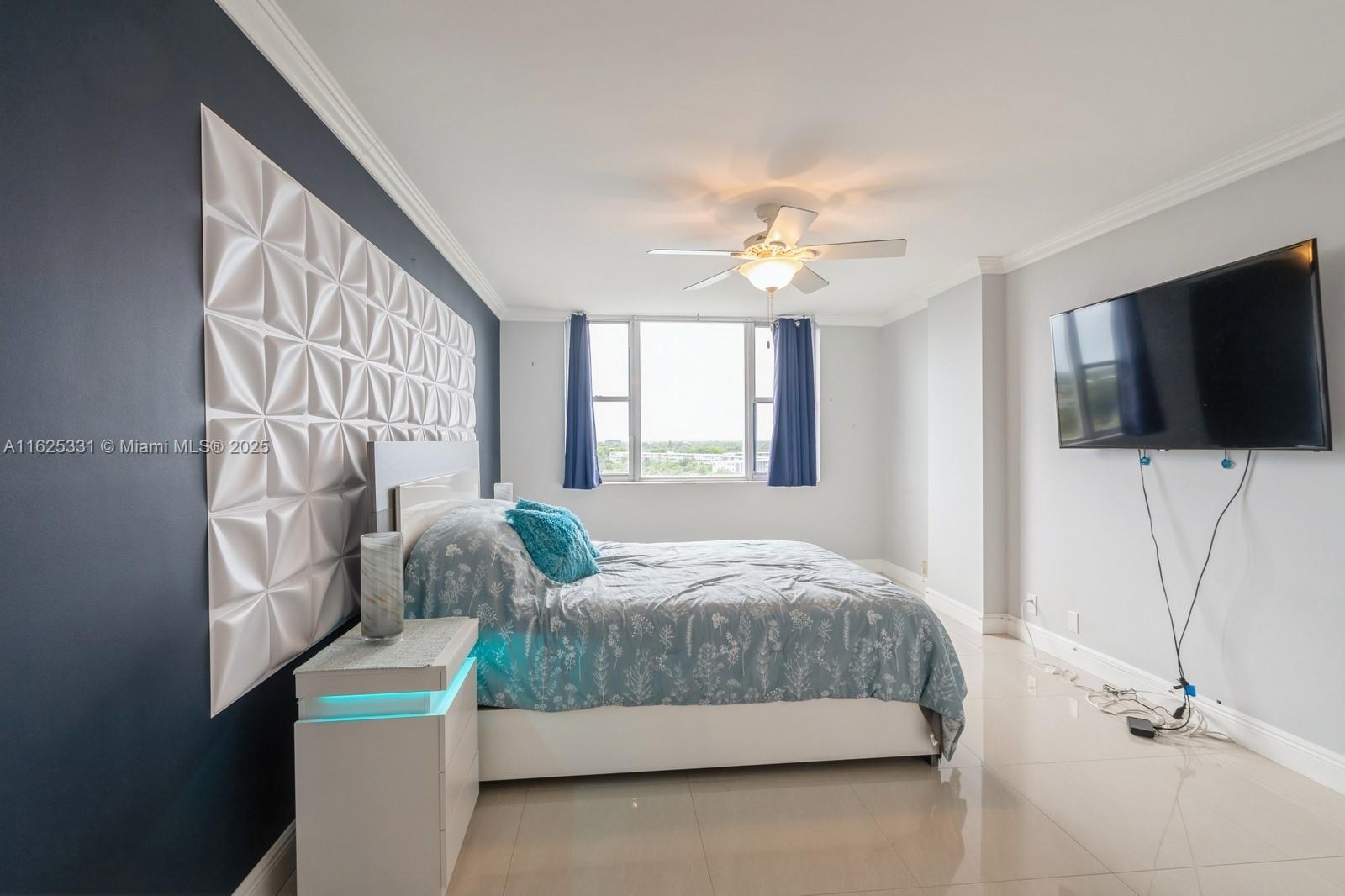 HILLCREST NO 21 CONDO - Residential