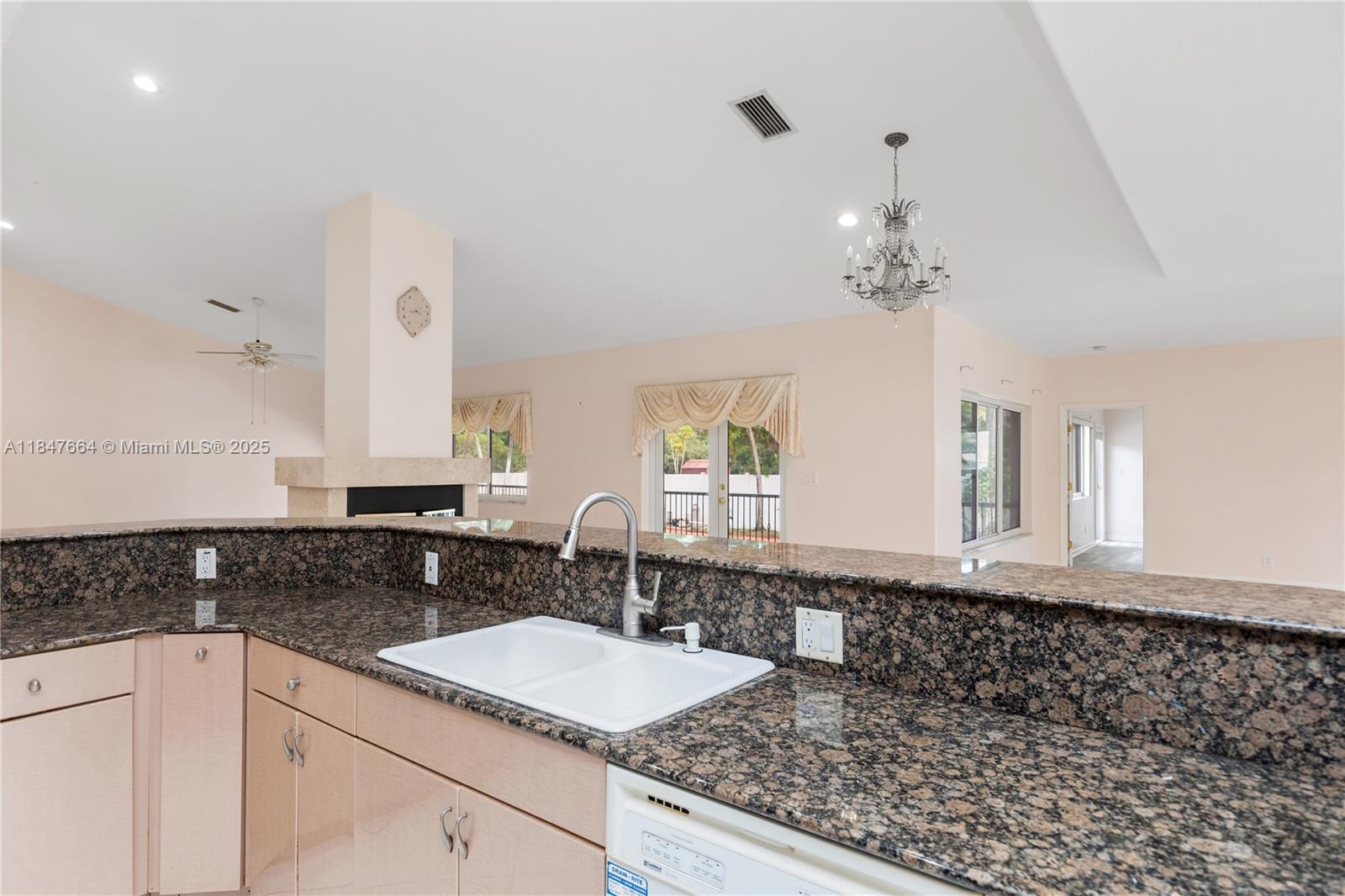424 Bayberry Dr