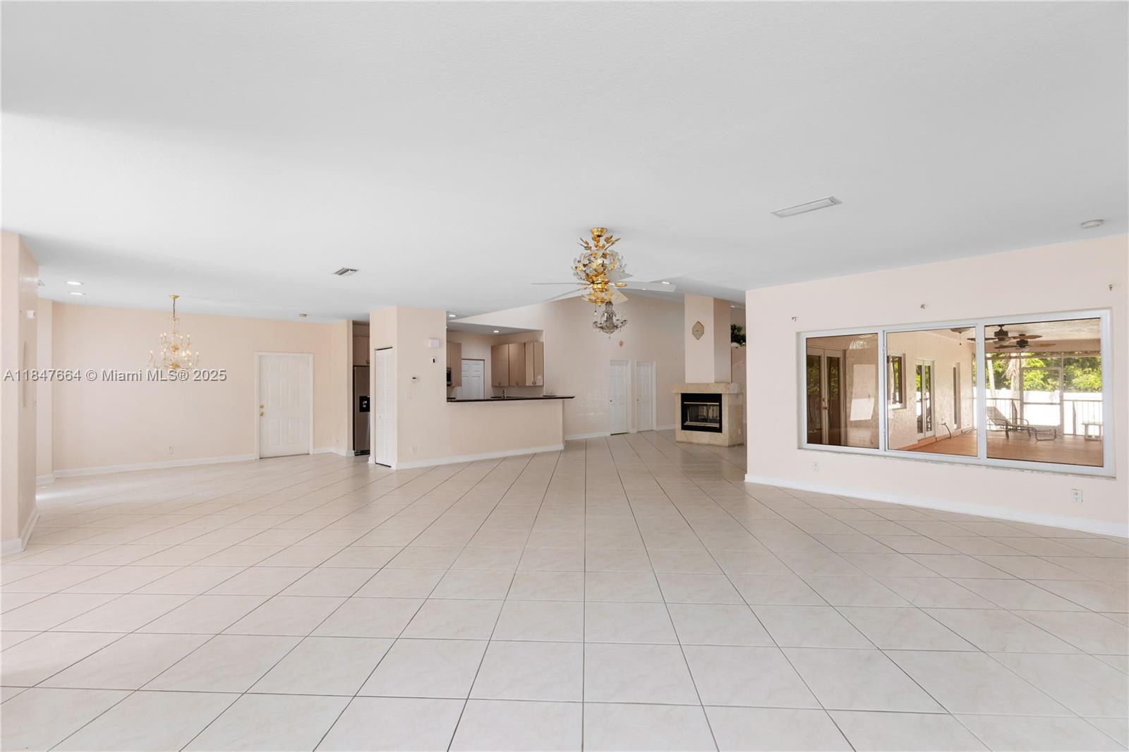 PLANTATION - Residential