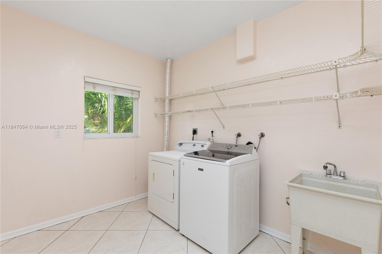 PLANTATION - Residential