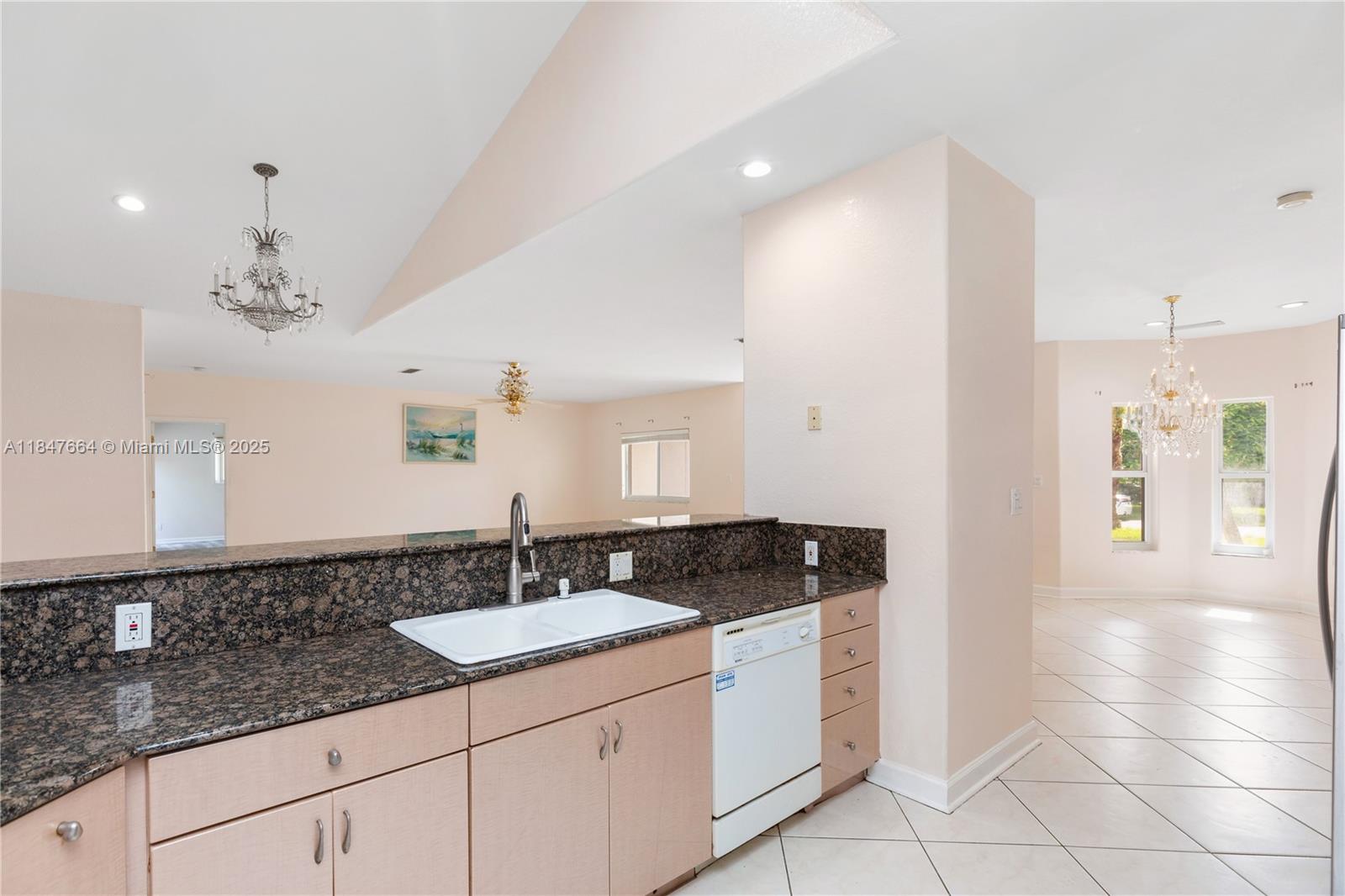 PLANTATION - Residential
