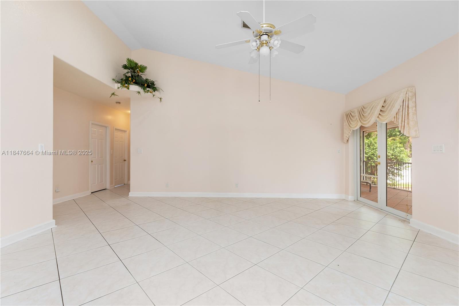 PLANTATION - Residential