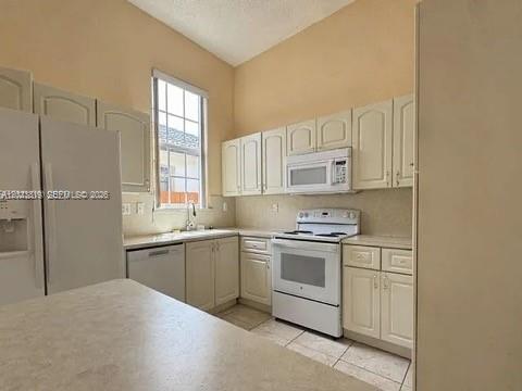BISMARK HOMES AT VENEZIA - Residential Lease