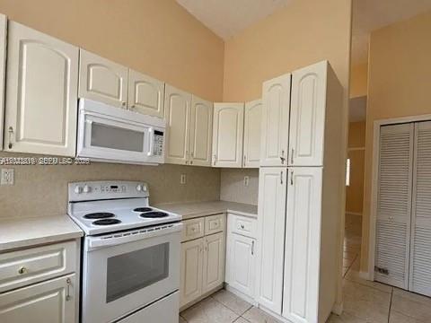 BISMARK HOMES AT VENEZIA - Residential Lease