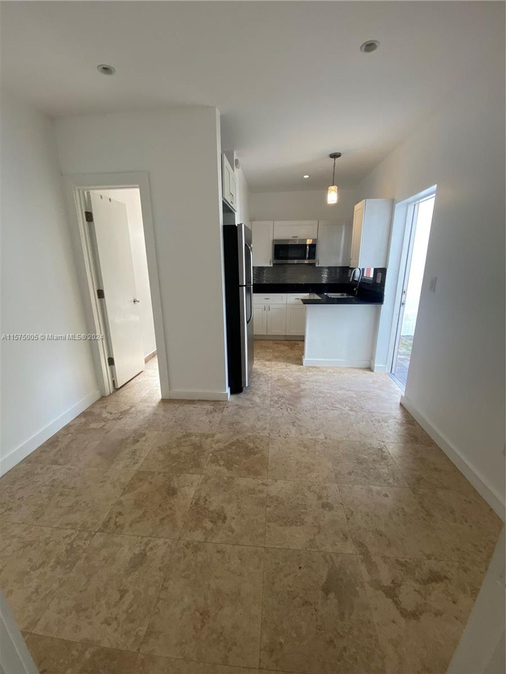 Photo of 905 SE 2nd Ct #RE, Fort Lauderdale, FL 33301 (MLS # A11575005)