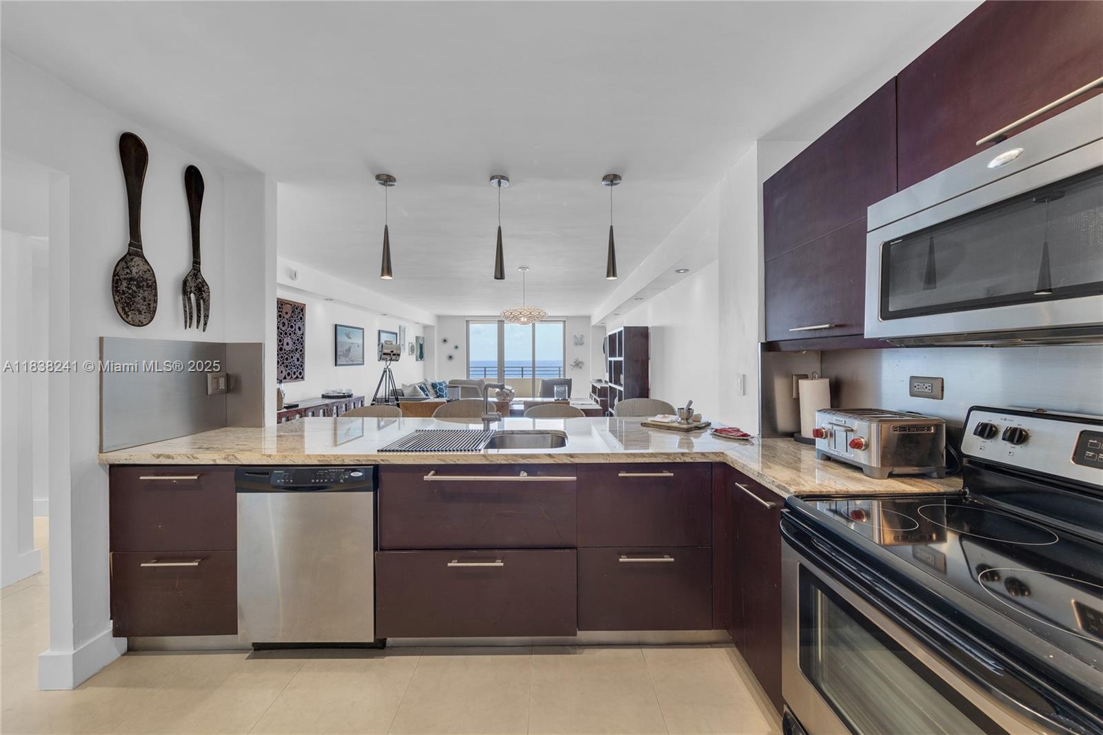 OCEANSIDE PLAZA CONDO - Residential Lease