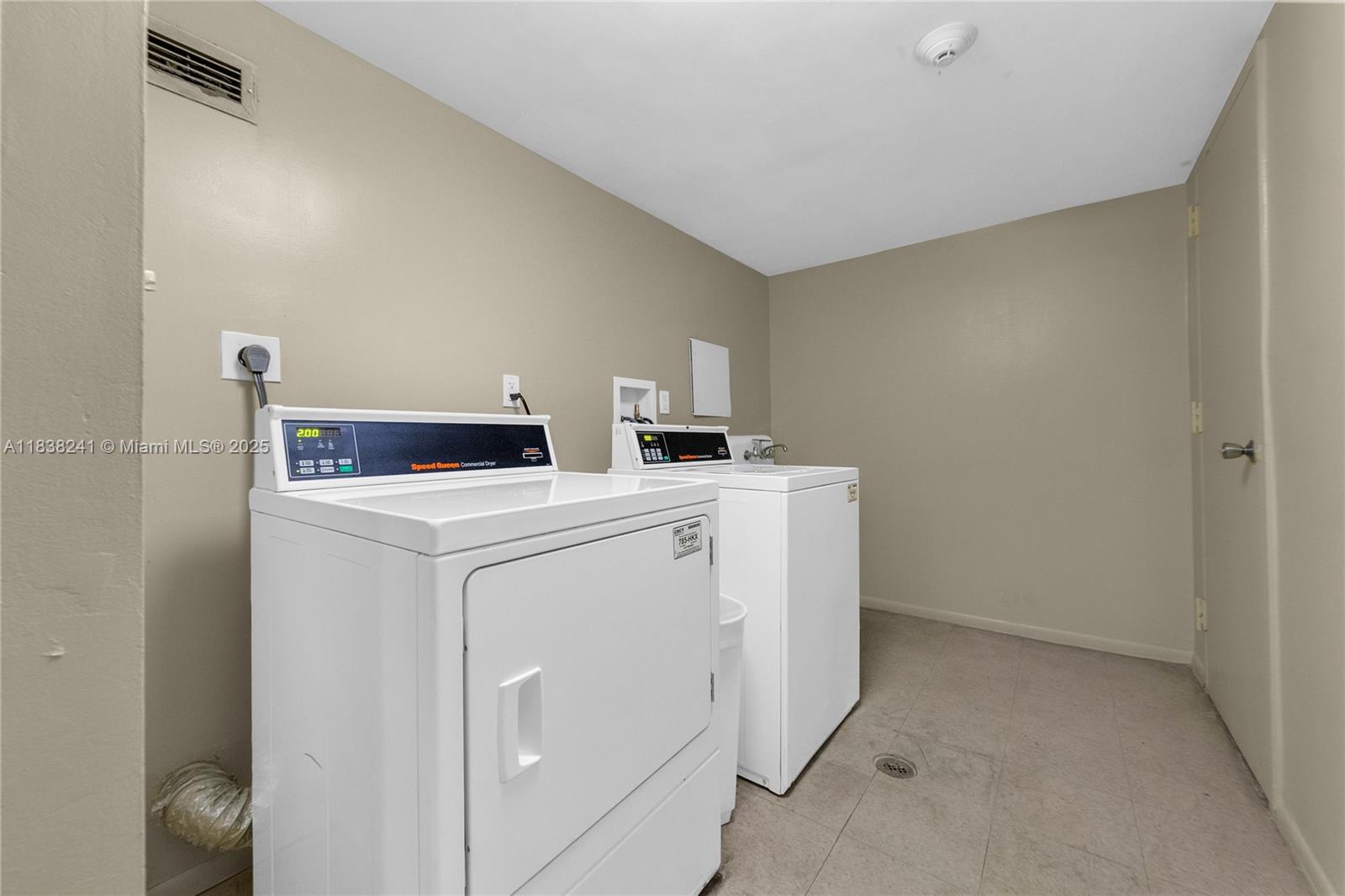 OCEANSIDE PLAZA CONDO - Residential Lease