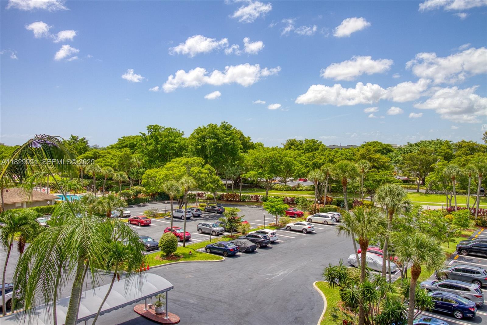 NO 104 PALM-AIRE COUNTRY - Residential