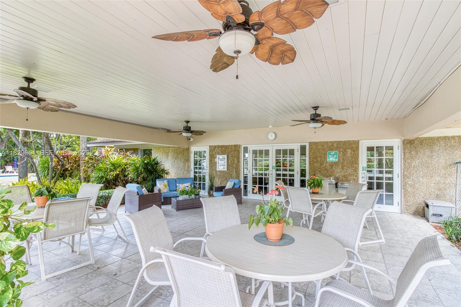 NO 104 PALM-AIRE COUNTRY - Residential