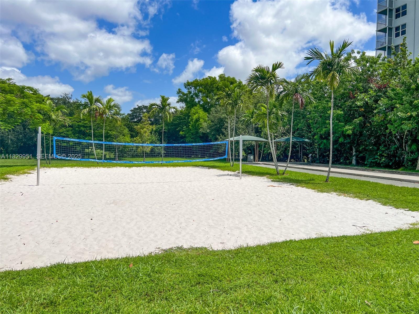 NO 104 PALM-AIRE COUNTRY - Residential