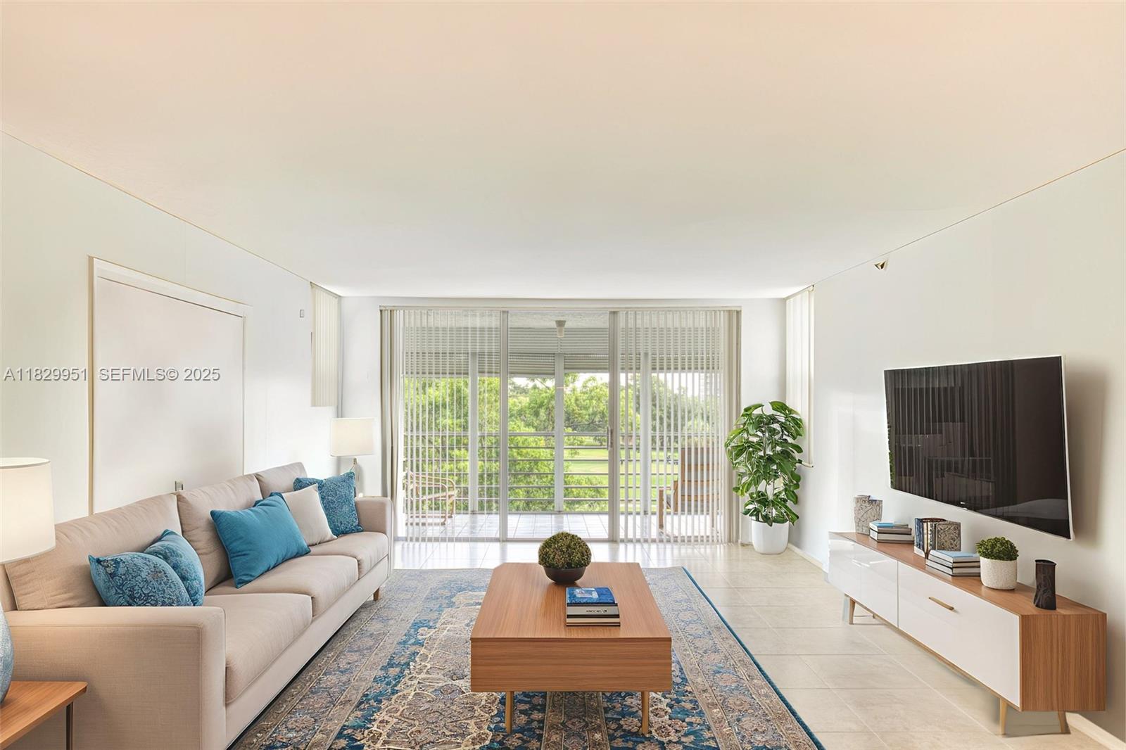 NO 104 PALM-AIRE COUNTRY - Residential