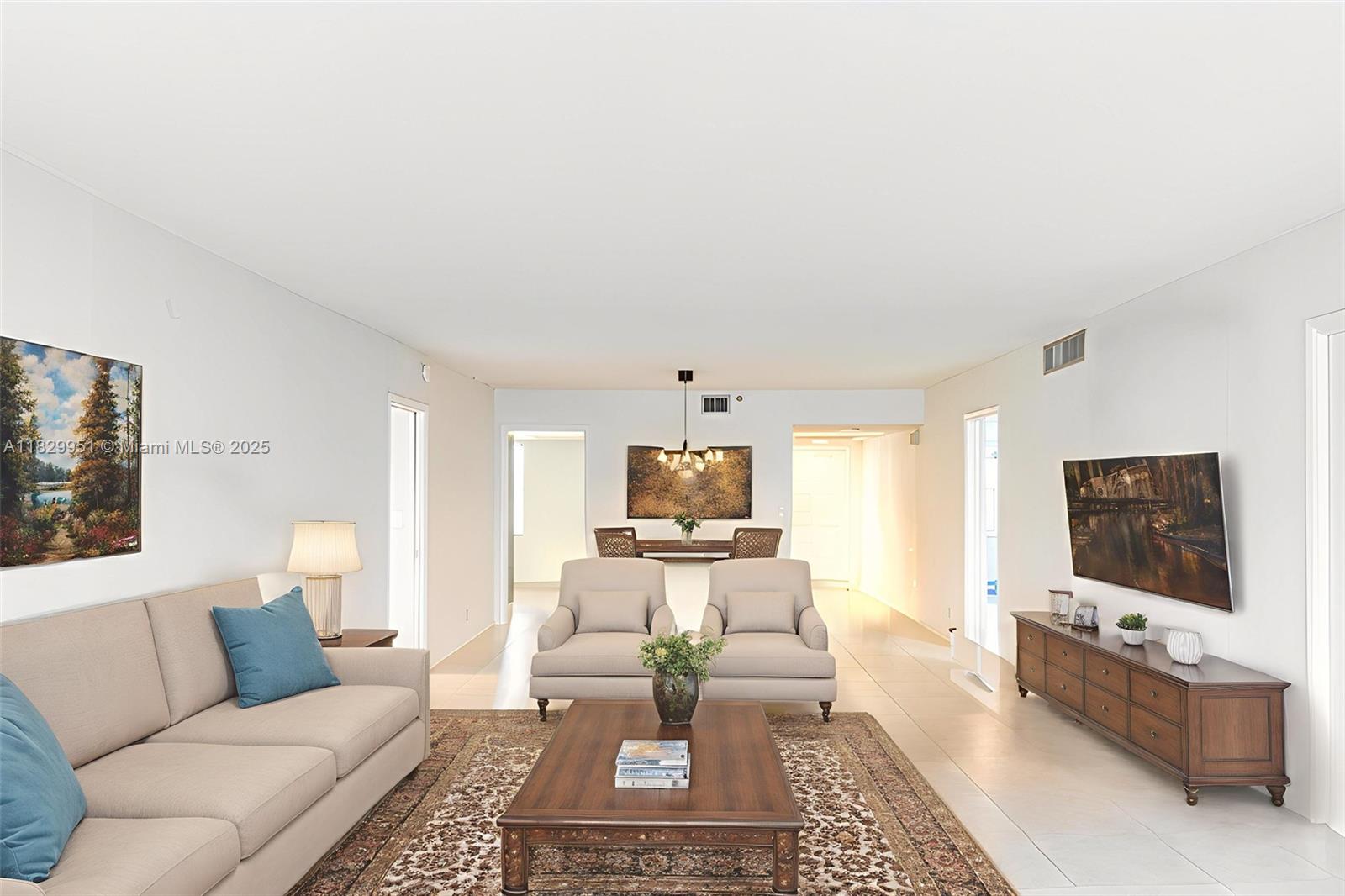 NO 104 PALM-AIRE COUNTRY - Residential