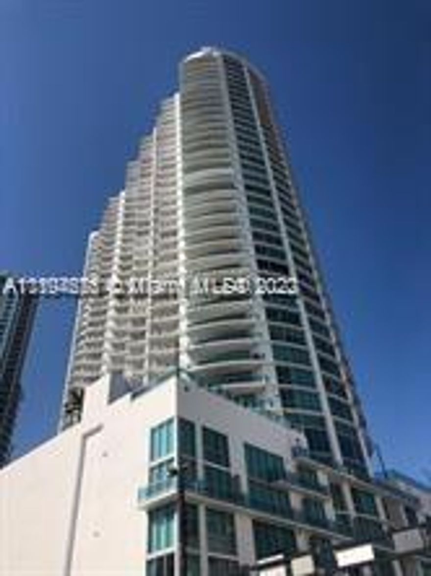 High rise luxury Building, best location!!! Walking distance to Brickell Citi Centre and Mary Brickell Village. The Building has full Amenities include, Movie Theater, Gym,  Pool, Jacuzzi, Spa, Meditation Room, Indoors Racquetball court, 2 story Party Room, a Fitness Center, a 24 hour Valet Parking and Security. Includes Basic Cable and Internet. Fully furnished 1 bed/1 bath at Wind by Neo on the river. Downtown and sunset views from 1 bedroom plus den unit on the 30th floor. Porcelain and marble floors throughout. *** AVAILABLE FROM MAY 15th /2022***