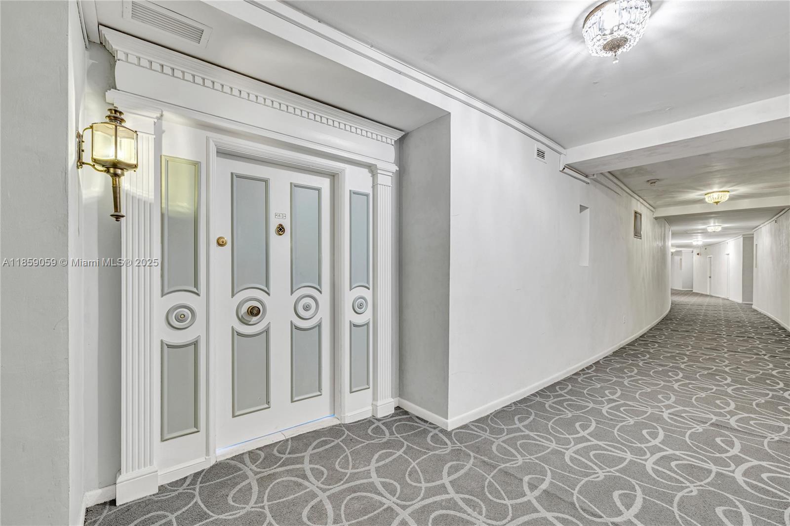 IMPERIAL HOUSE CONDO - Residential