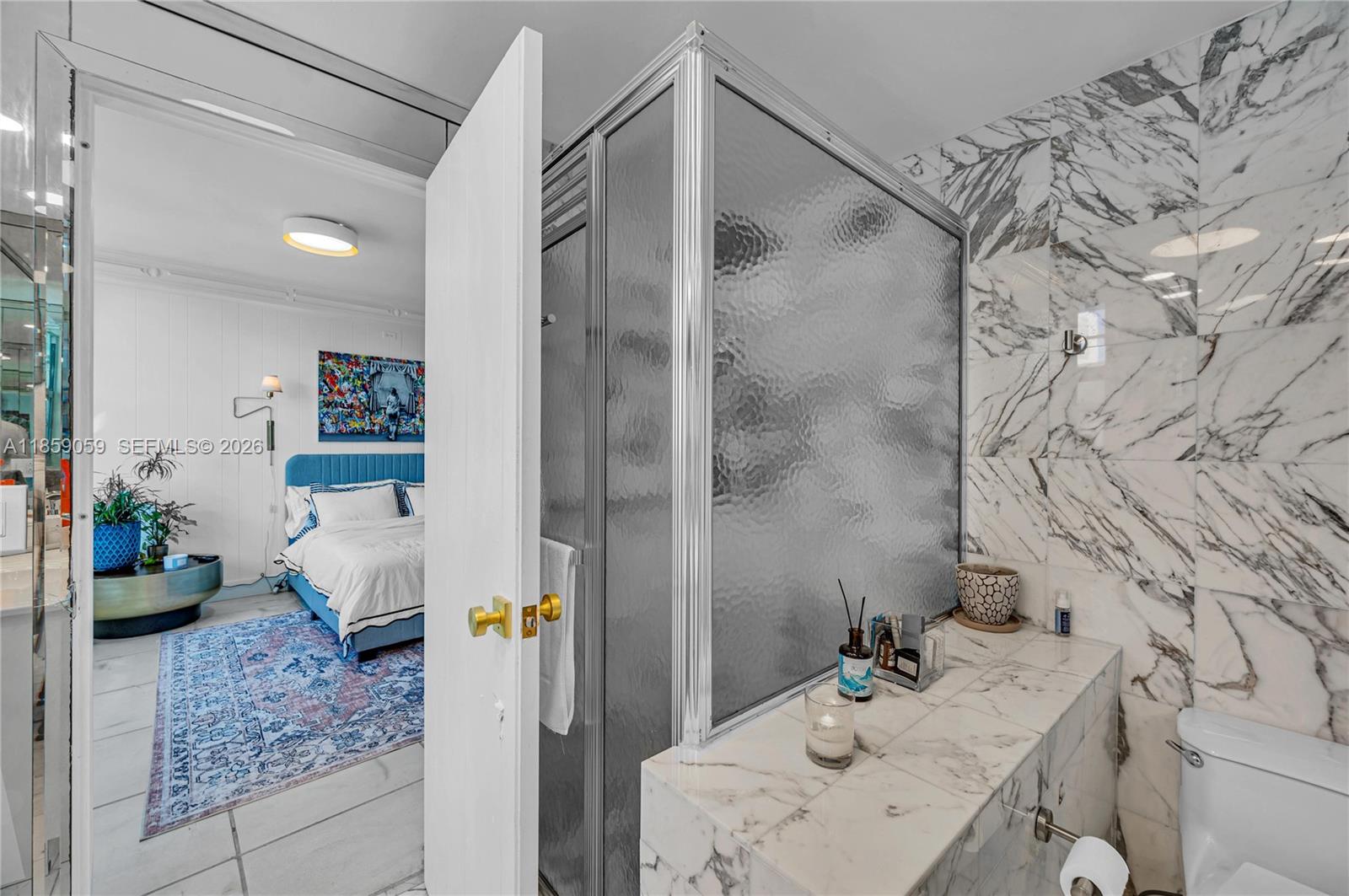 IMPERIAL HOUSE CONDO - Residential