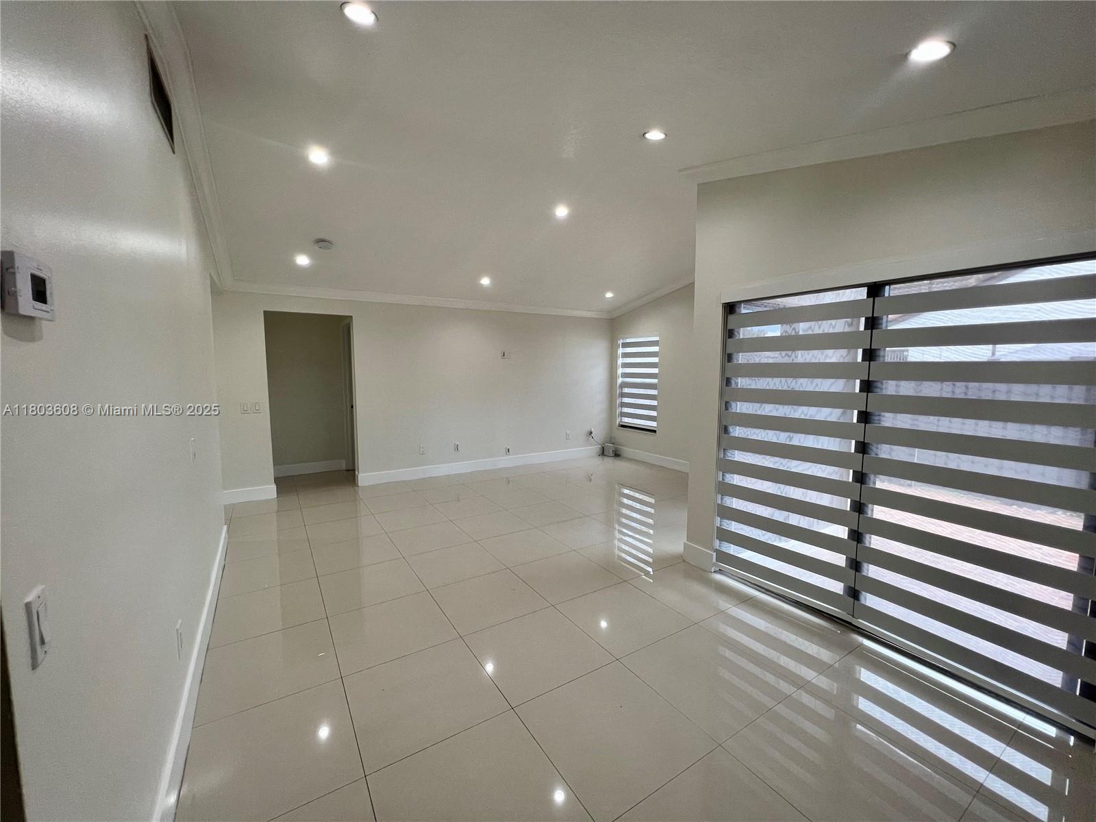 15232 Sw 46th Ln Fr-72, Miami, Broward County, Florida - 3 Bedrooms  
2 Bathrooms - 
