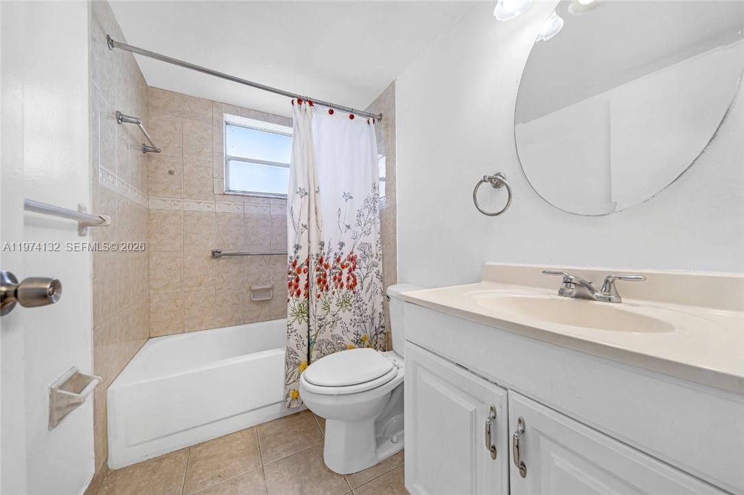 RAMBLEWOOD EAST CONDO - Residential Lease