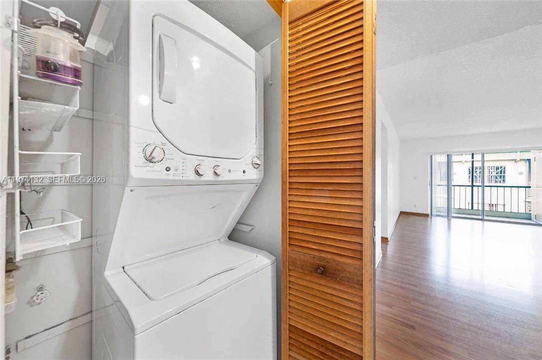 RAMBLEWOOD EAST CONDO - Residential Lease