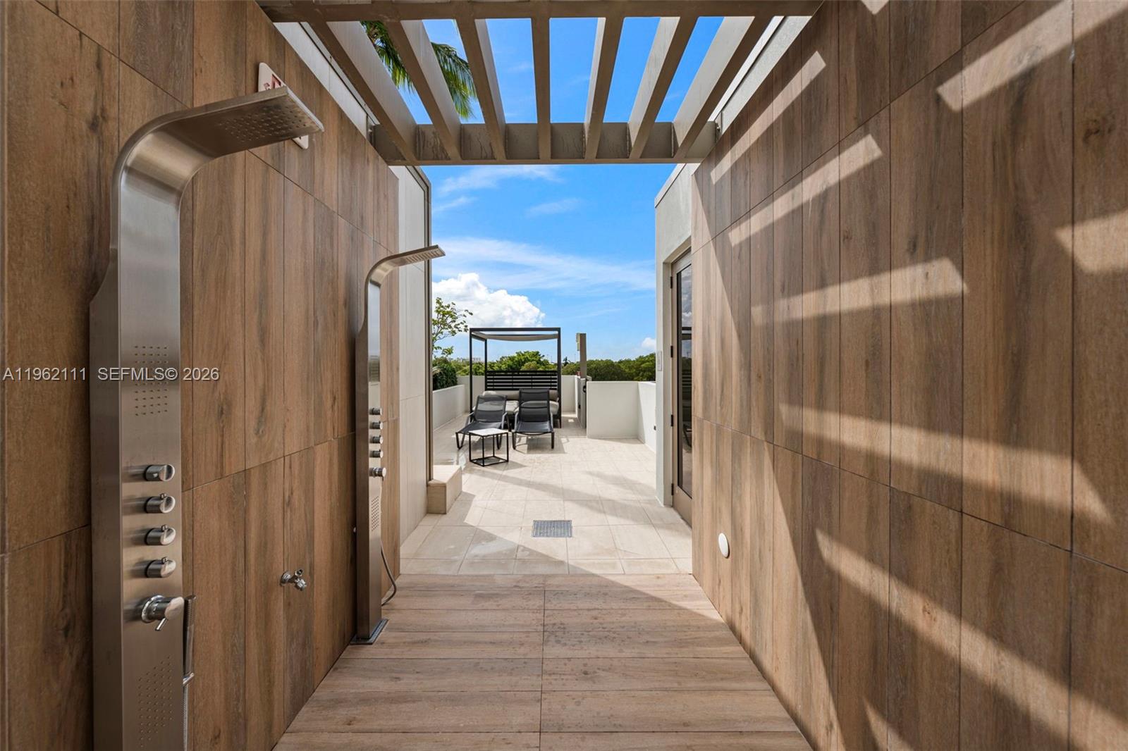 CORAL GABLES BILTMORE SEC - Residential