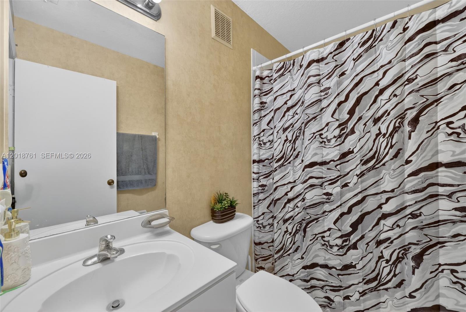 VENETIA GARDENS CONDO - Residential