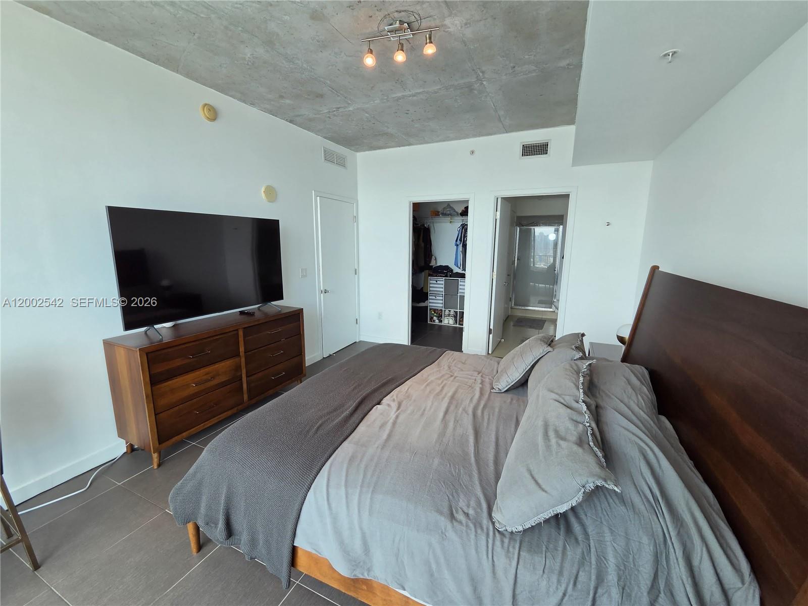 FOUR MIDTOWN - Residential