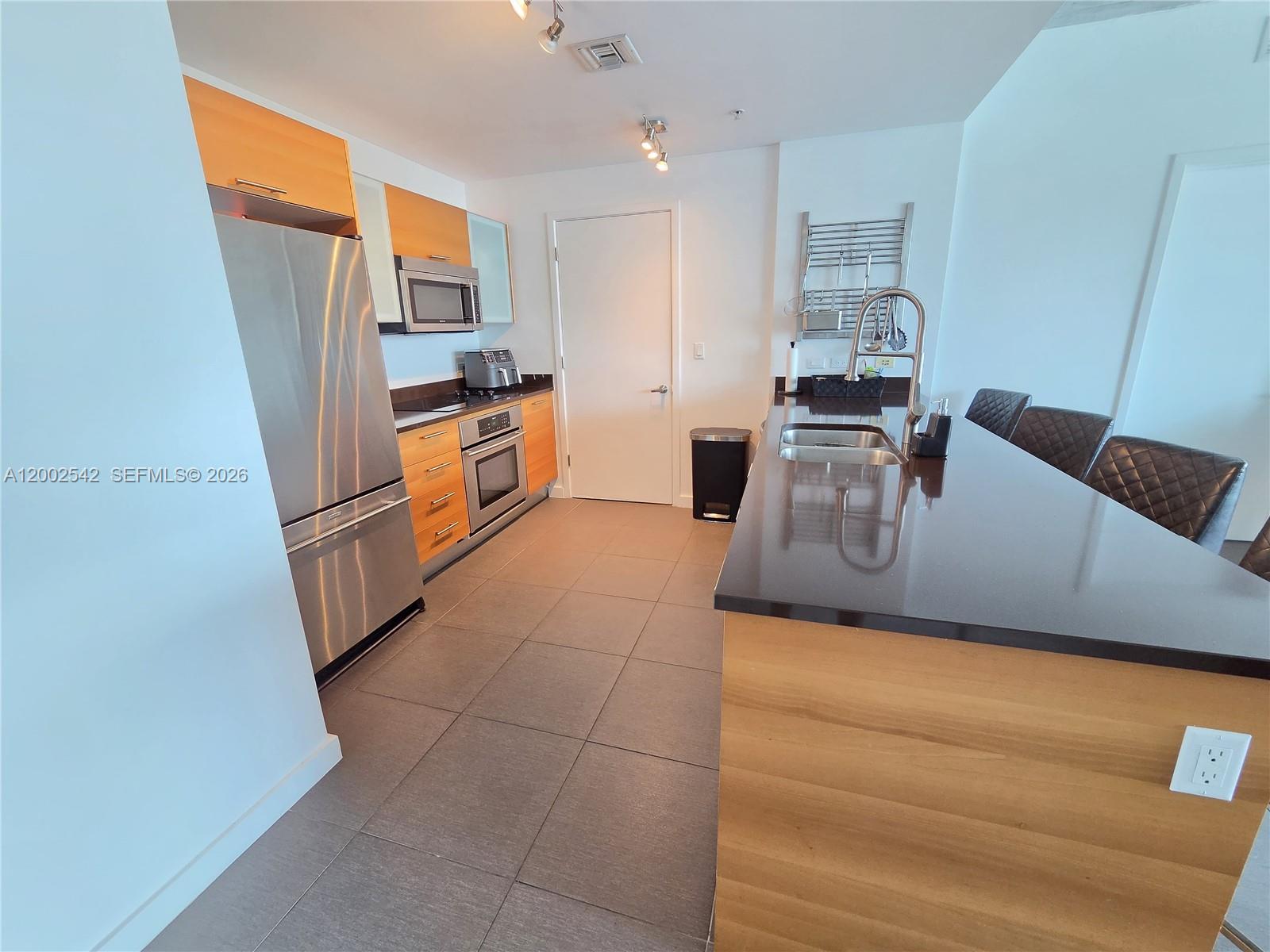 FOUR MIDTOWN - Residential