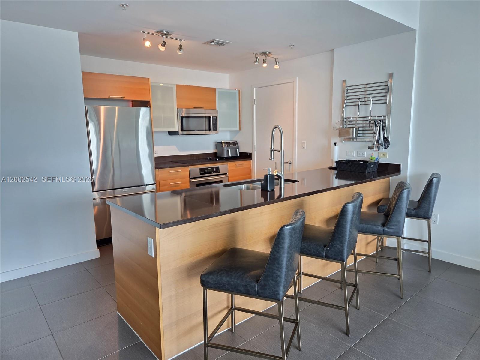 FOUR MIDTOWN - Residential