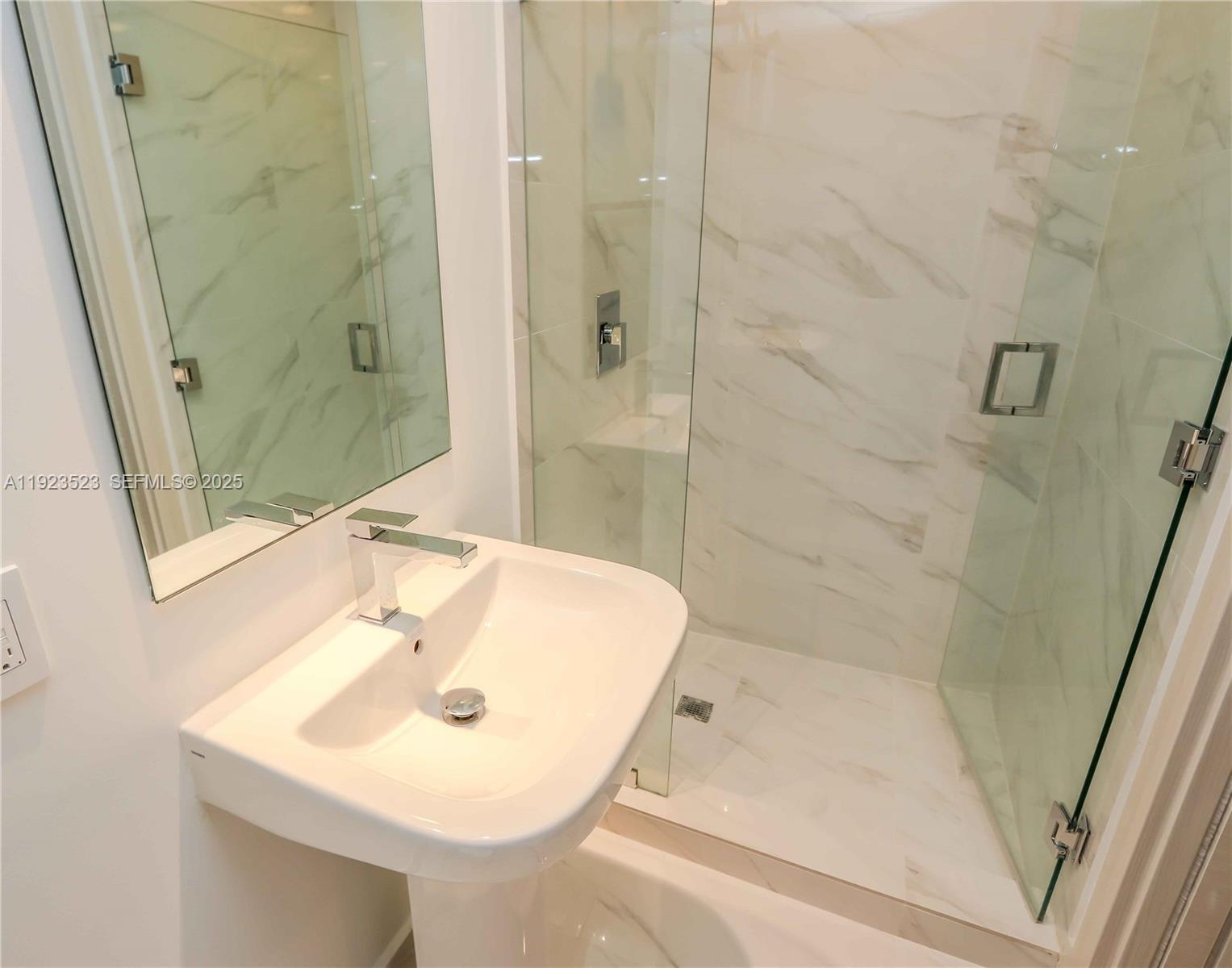 801 SMA RESIDENCES CONDO - Residential