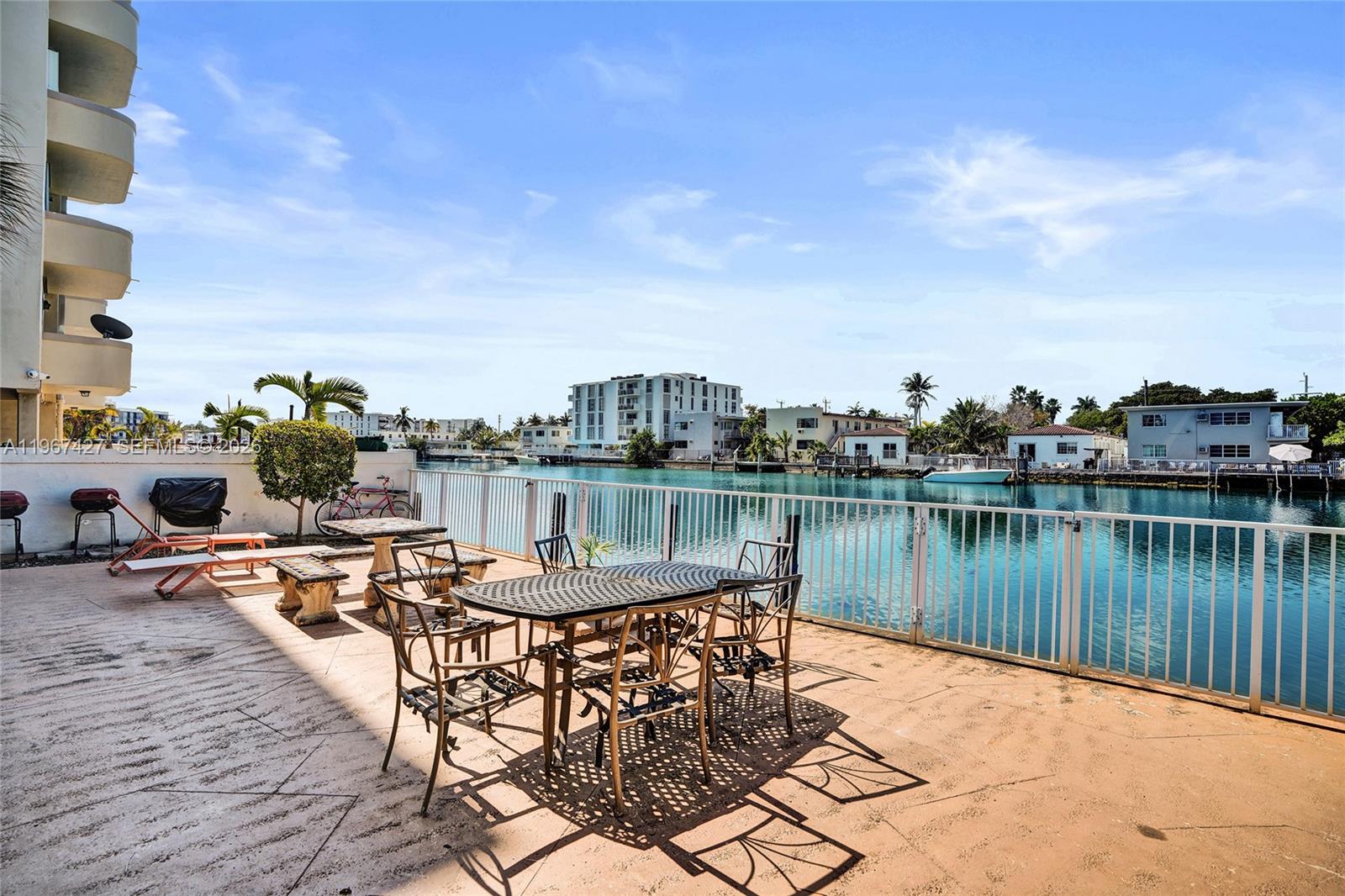 SUNDIAL CONDO - Residential