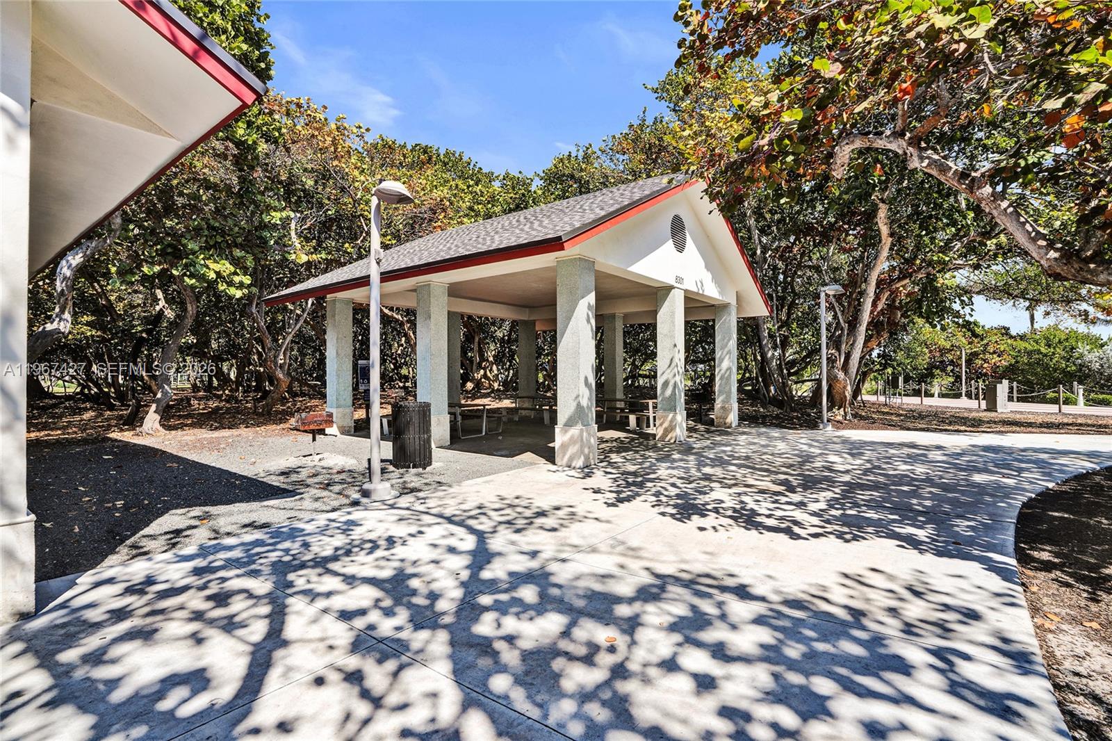 SUNDIAL CONDO - Residential