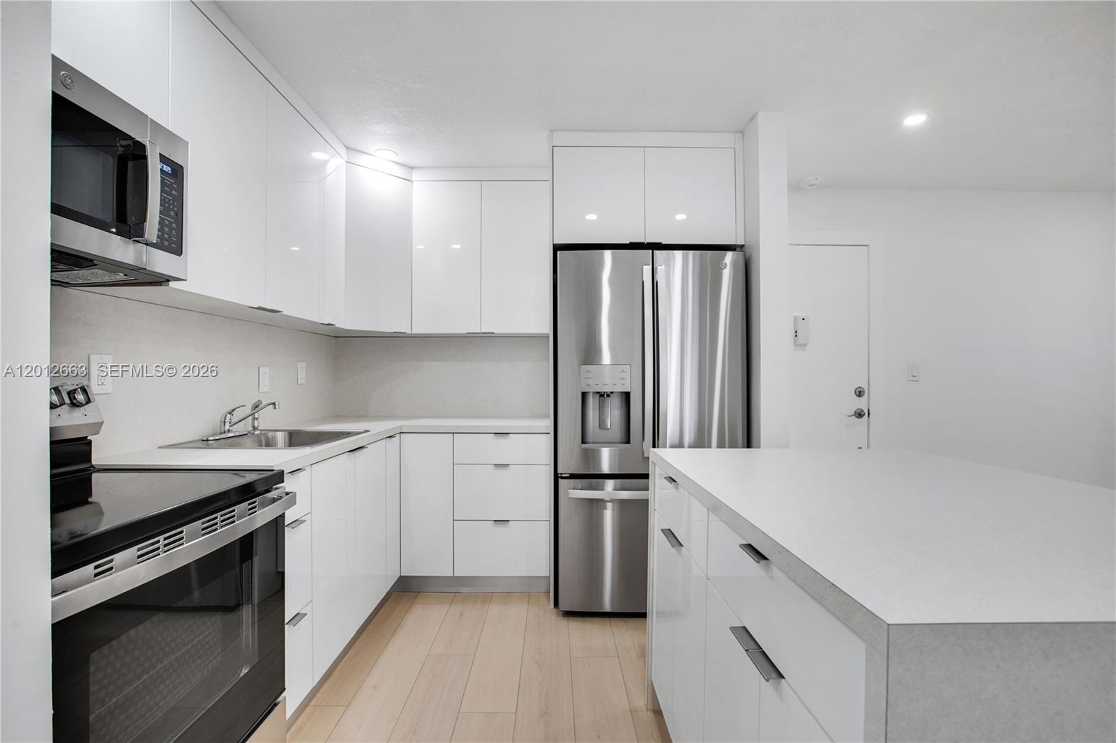 WESTLAND SOUTH CONDO - Residential Lease