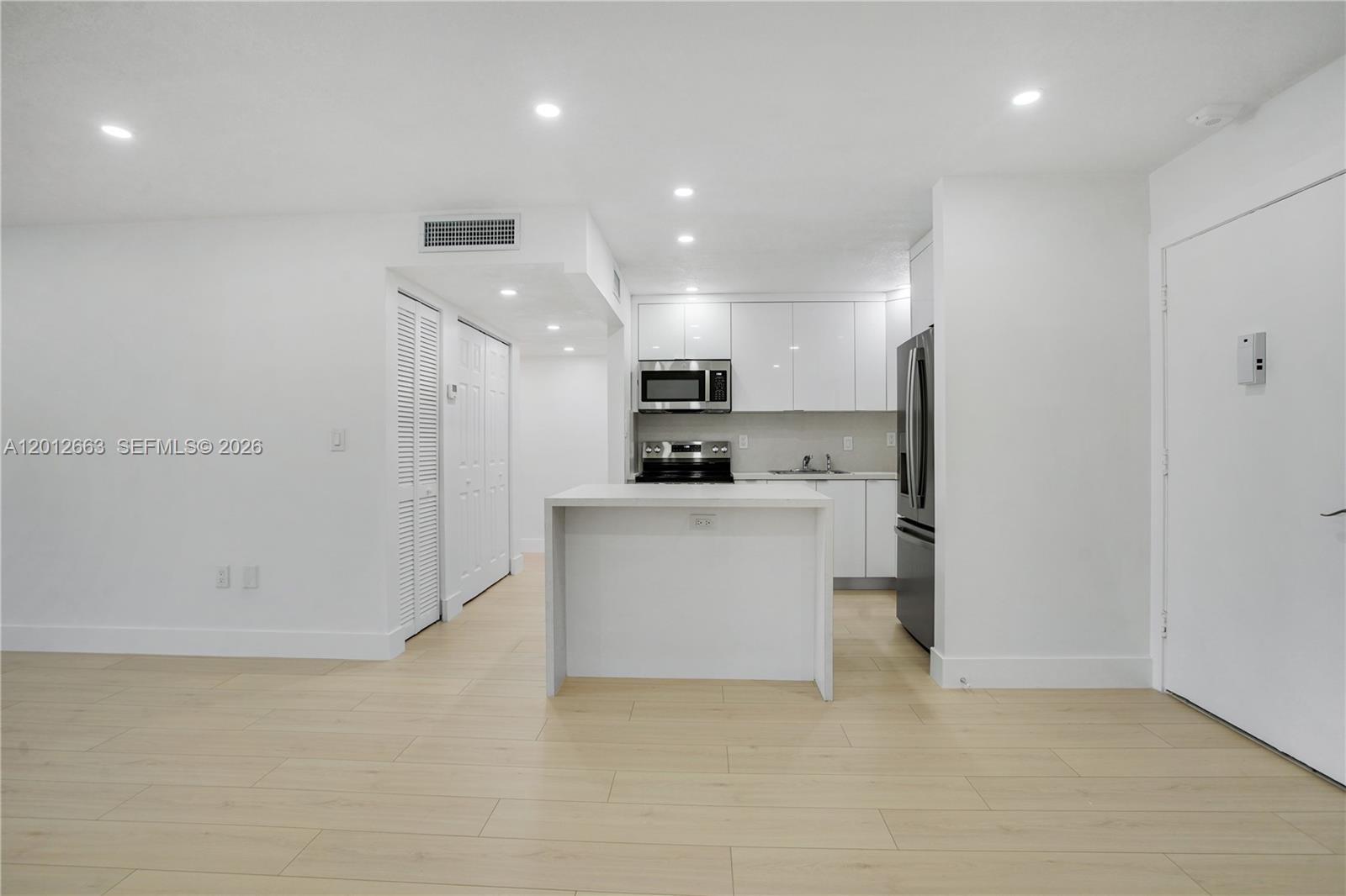 WESTLAND SOUTH CONDO - Residential Lease
