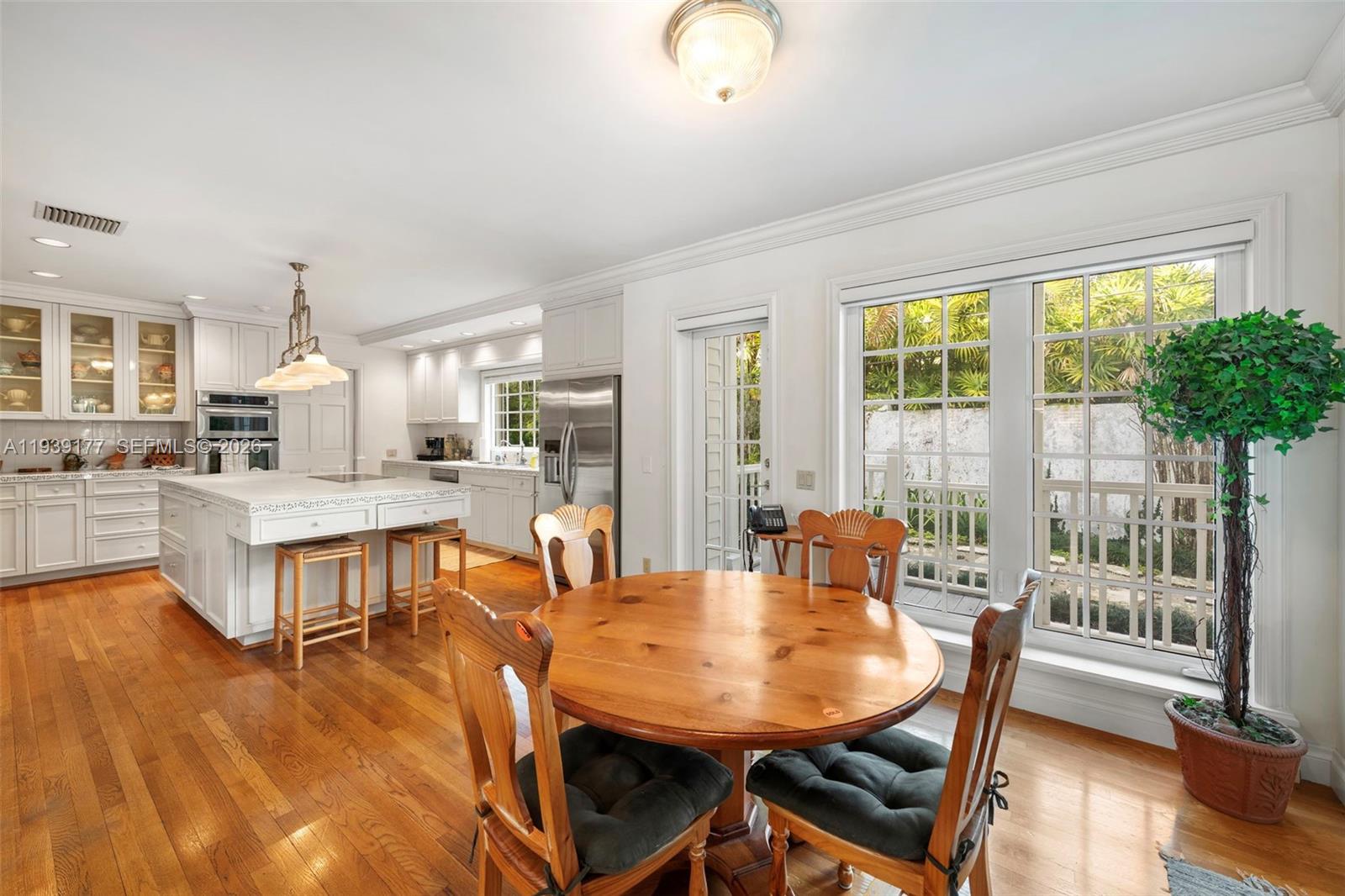 THE MOORINGS - Residential