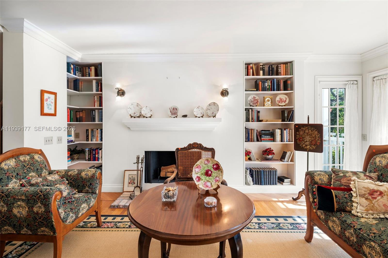 THE MOORINGS - Residential