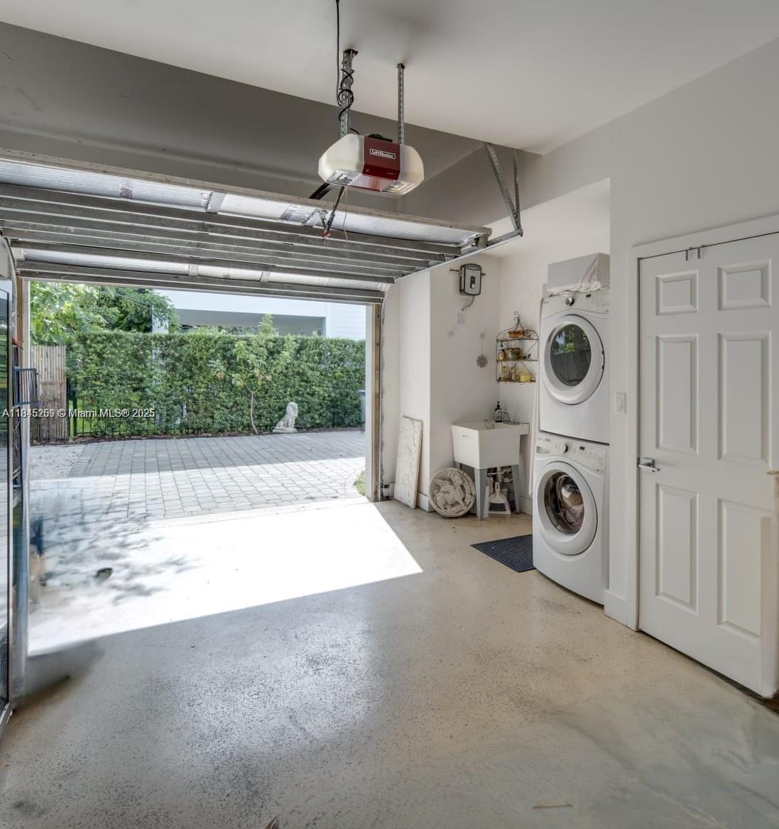 MAC FARLANE HOMESTEAD - Residential Lease