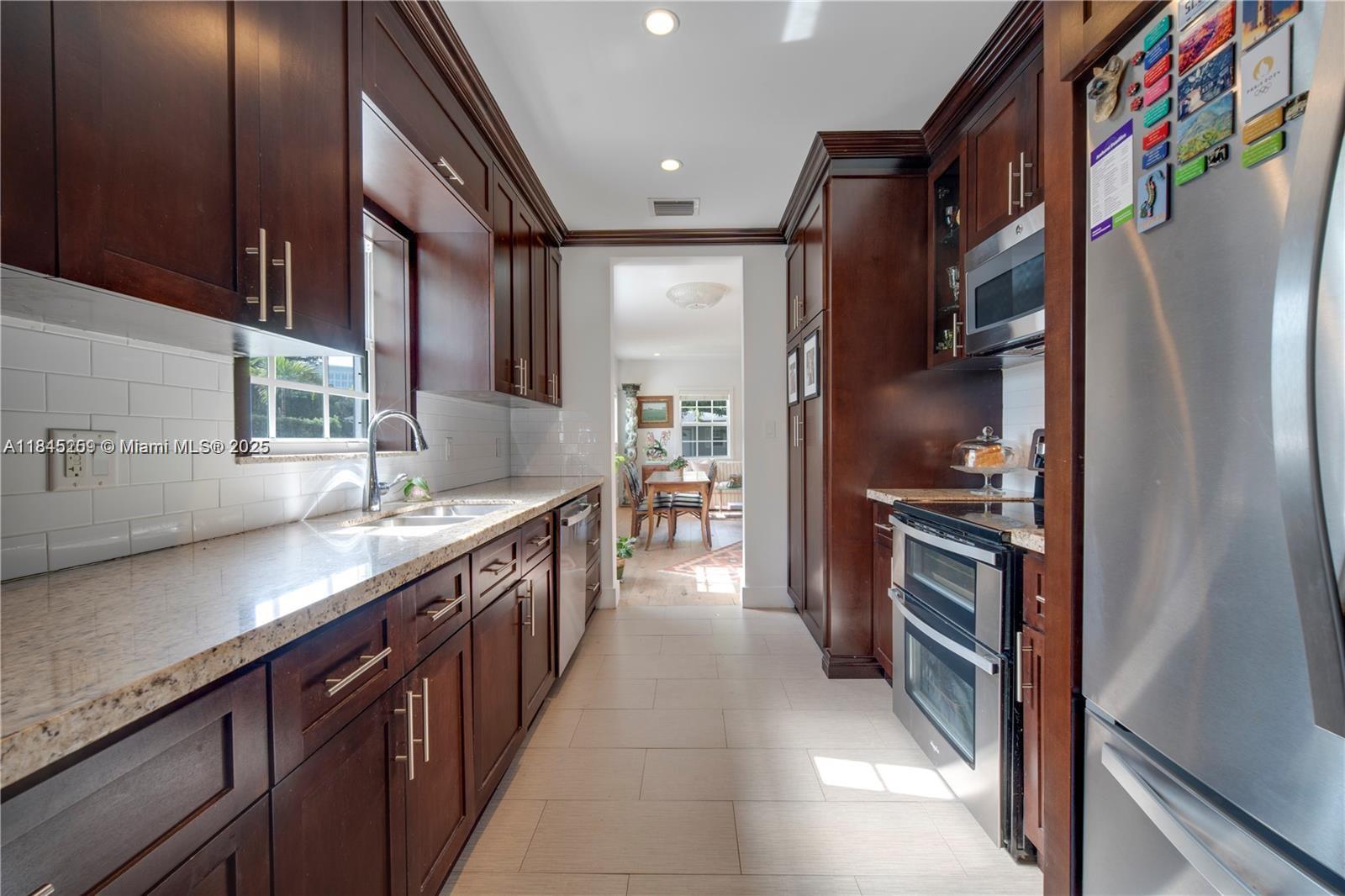 MAC FARLANE HOMESTEAD - Residential Lease