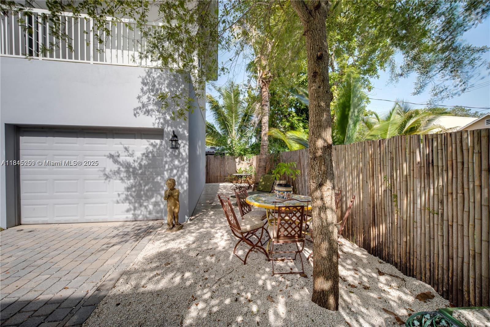 MAC FARLANE HOMESTEAD - Residential Lease