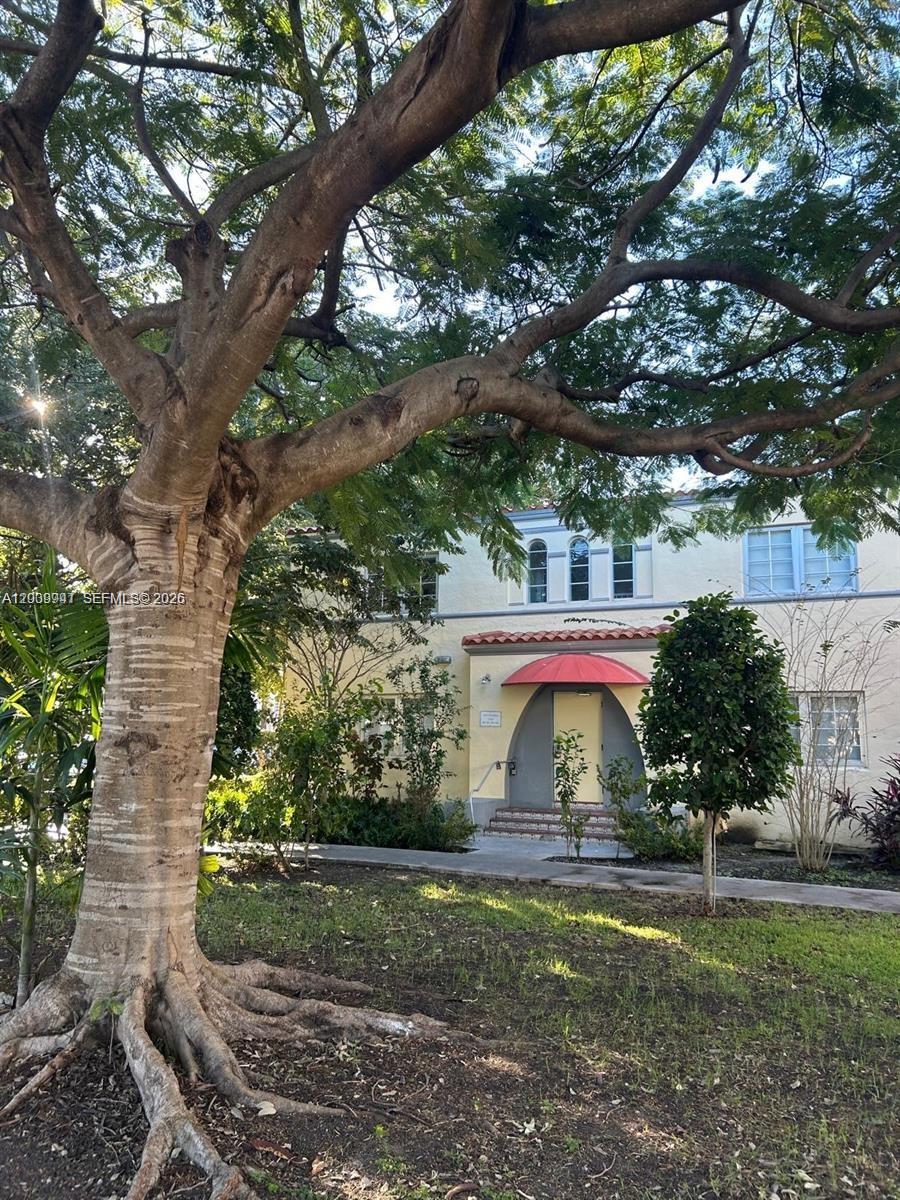 EVA CONDO - Residential