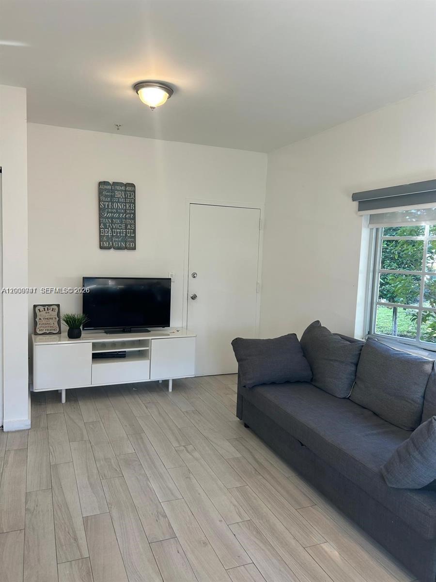 1450 Meridian Ave 101