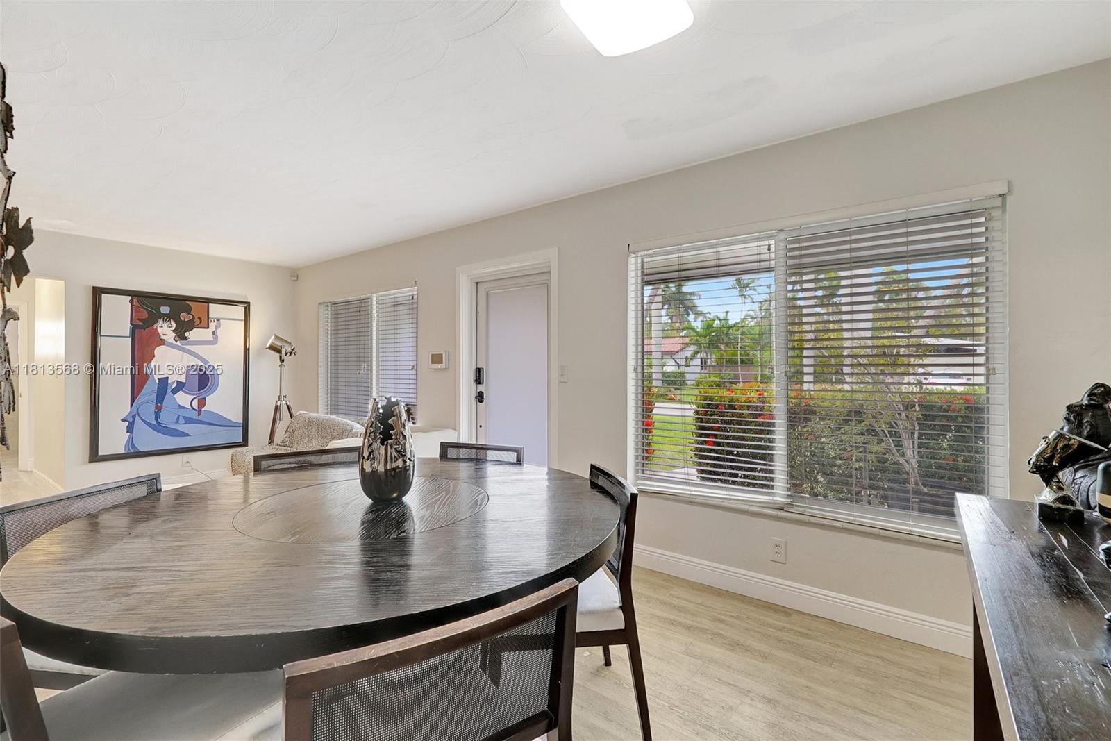 HOLLYWOOD LAKES SECTION - Residential