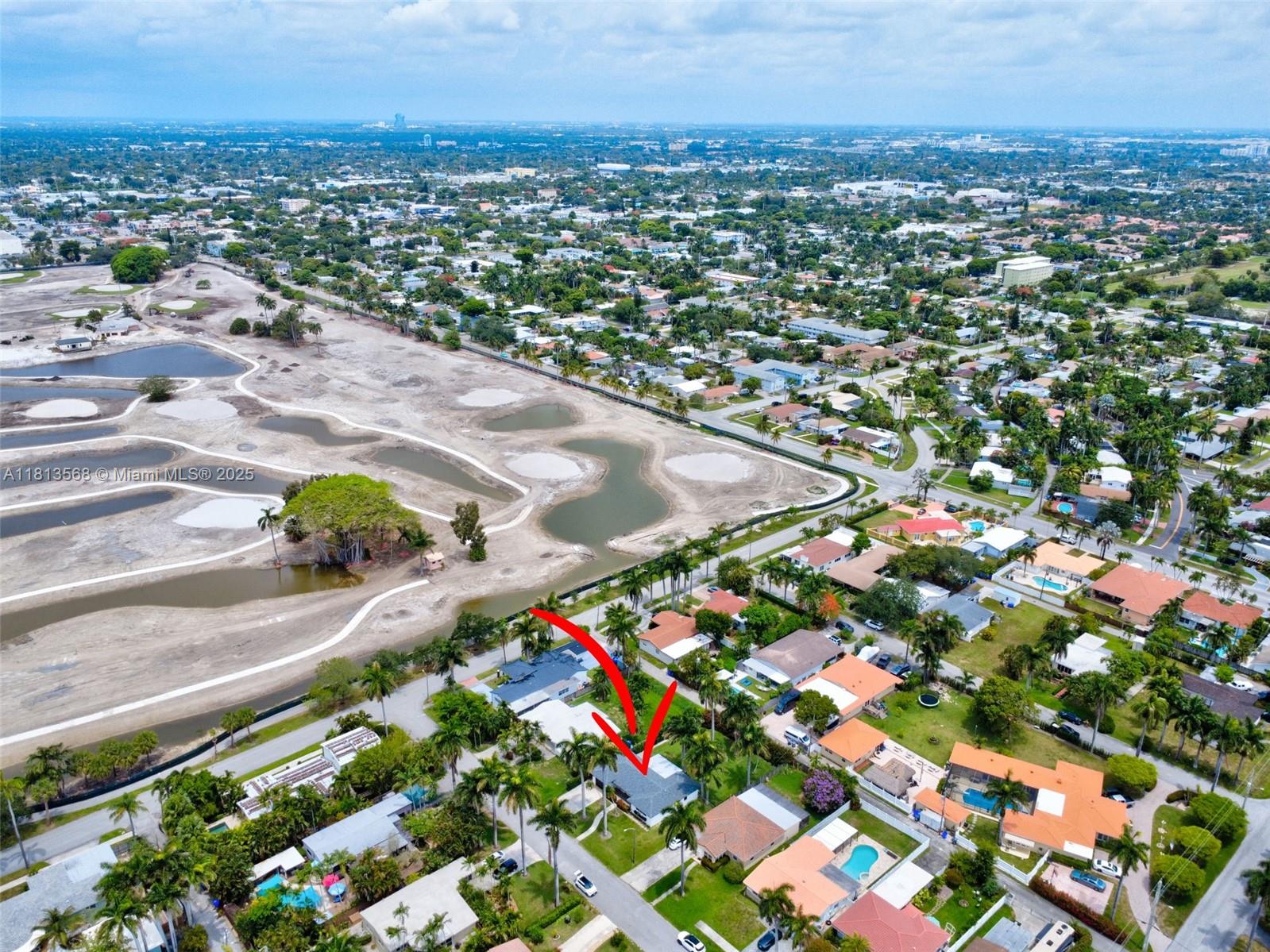 HOLLYWOOD LAKES SECTION - Residential