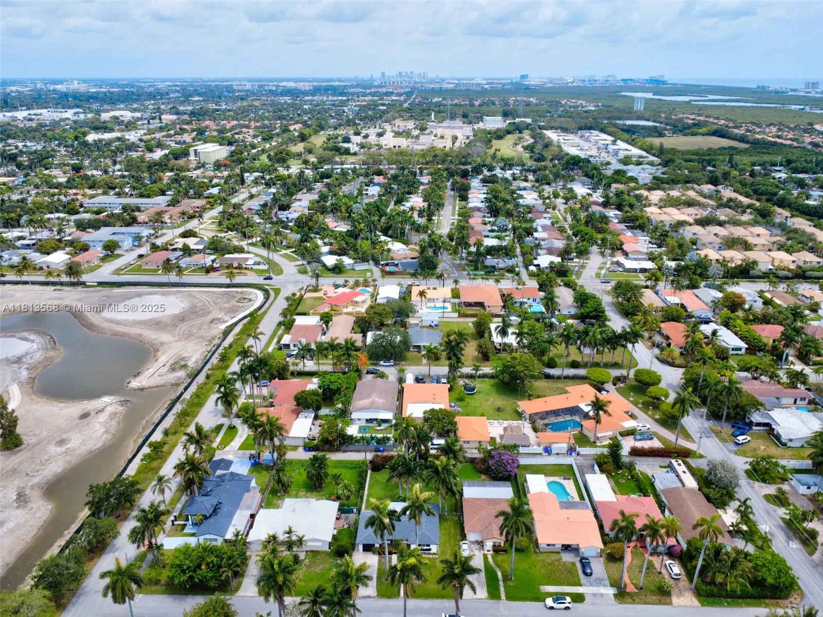 HOLLYWOOD LAKES SECTION - Residential