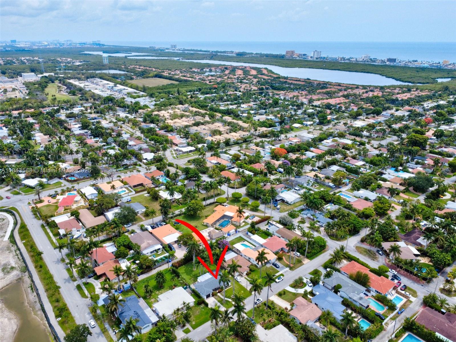 HOLLYWOOD LAKES SECTION - Residential