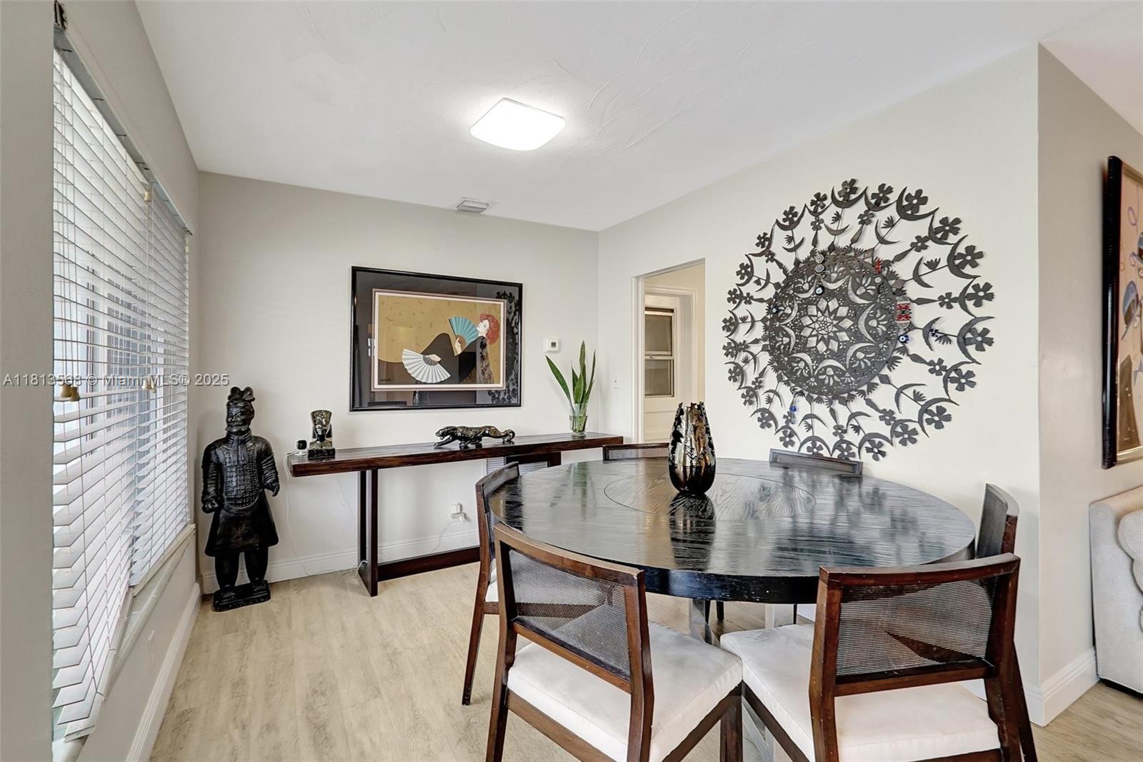 HOLLYWOOD LAKES SECTION - Residential