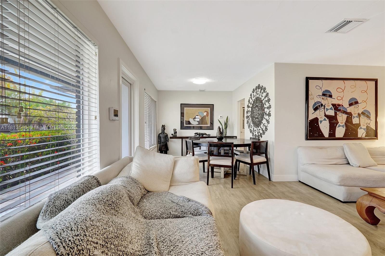 HOLLYWOOD LAKES SECTION - Residential