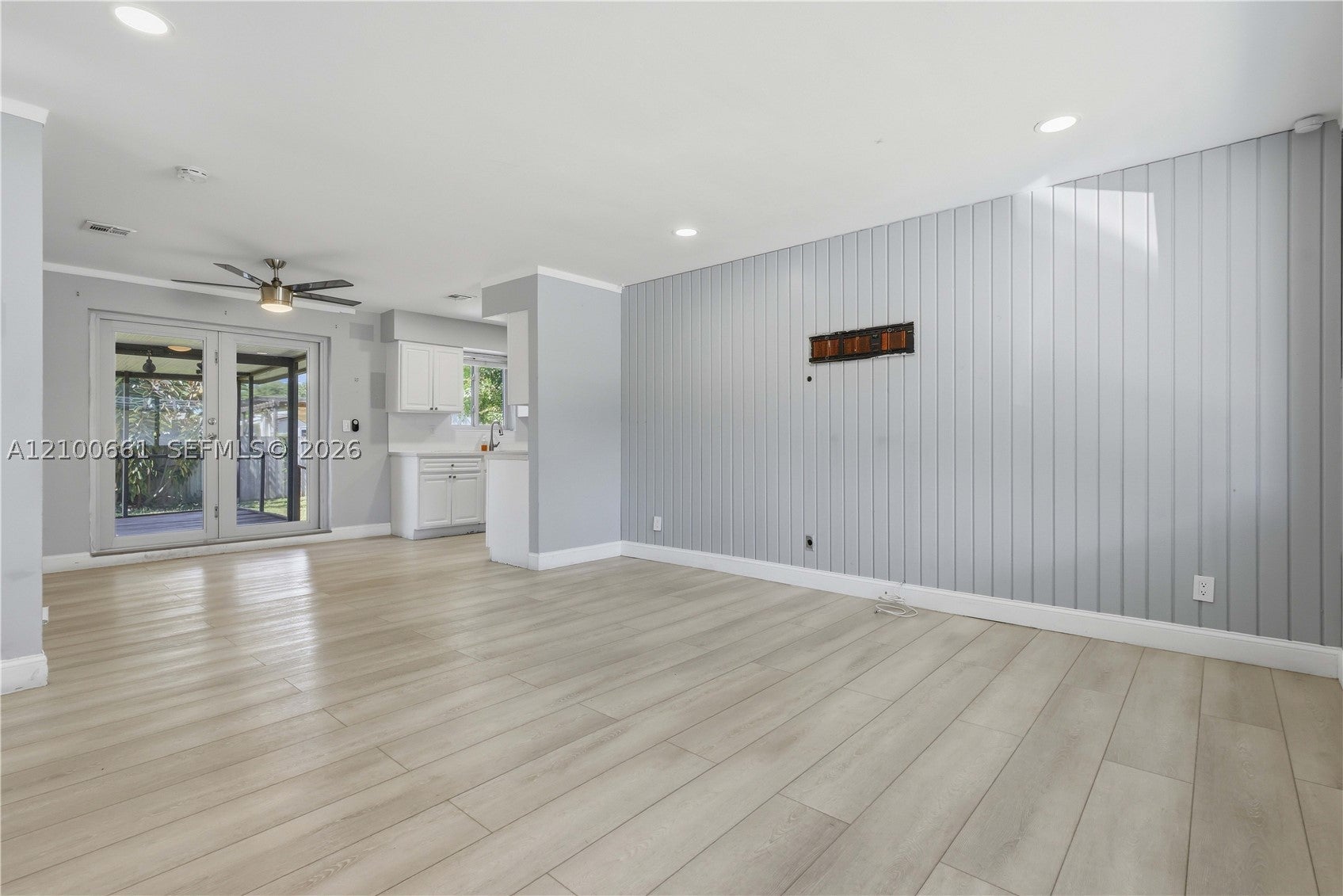 1324 N 24th Ave
