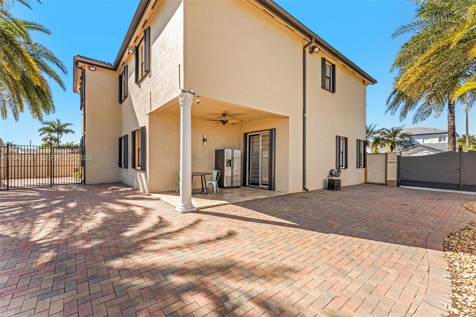 CENTURY GARDENS - Residential