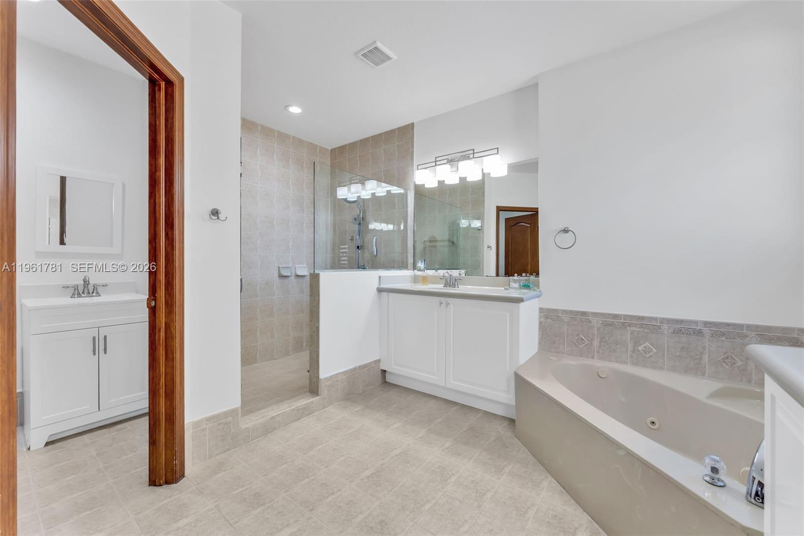 CENTURY GARDENS - Residential