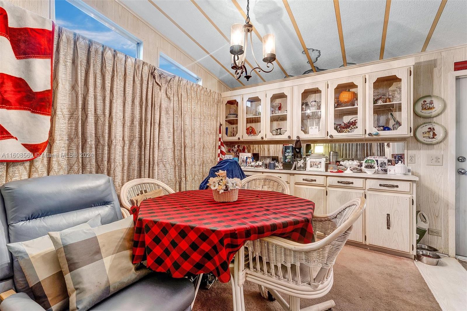 JAMAICA BAY MOBILE HOME C - Residential