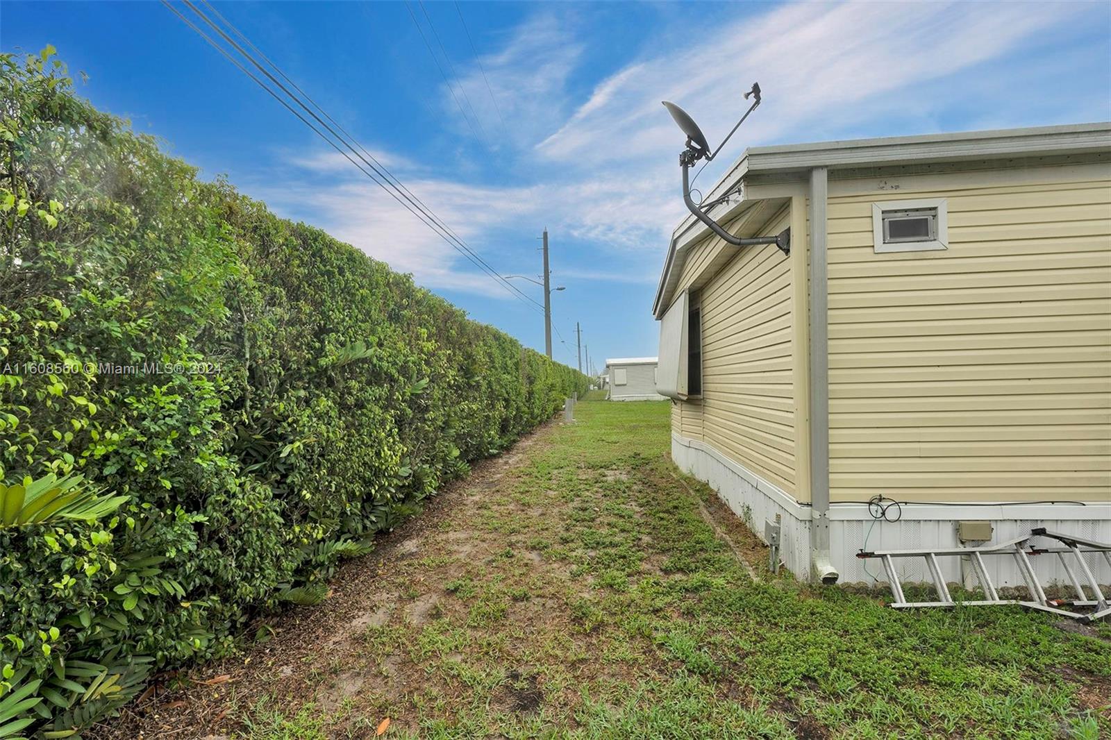 JAMAICA BAY MOBILE HOME C - Residential